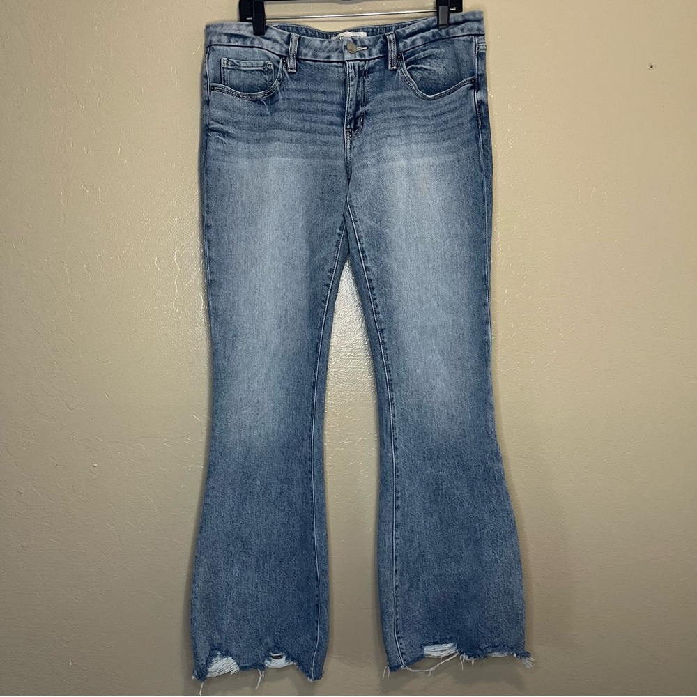 BKE Stella Jeans Women's Size 31x34 Blue Denim Slim Fit Low Rise Flare Y2K